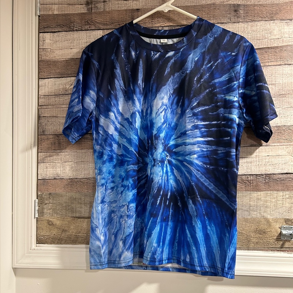 NWOT BOY’S Tie Dye Digital Print